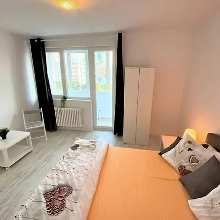 Perla Spacious 2 Bedroom Apartment Bucharest